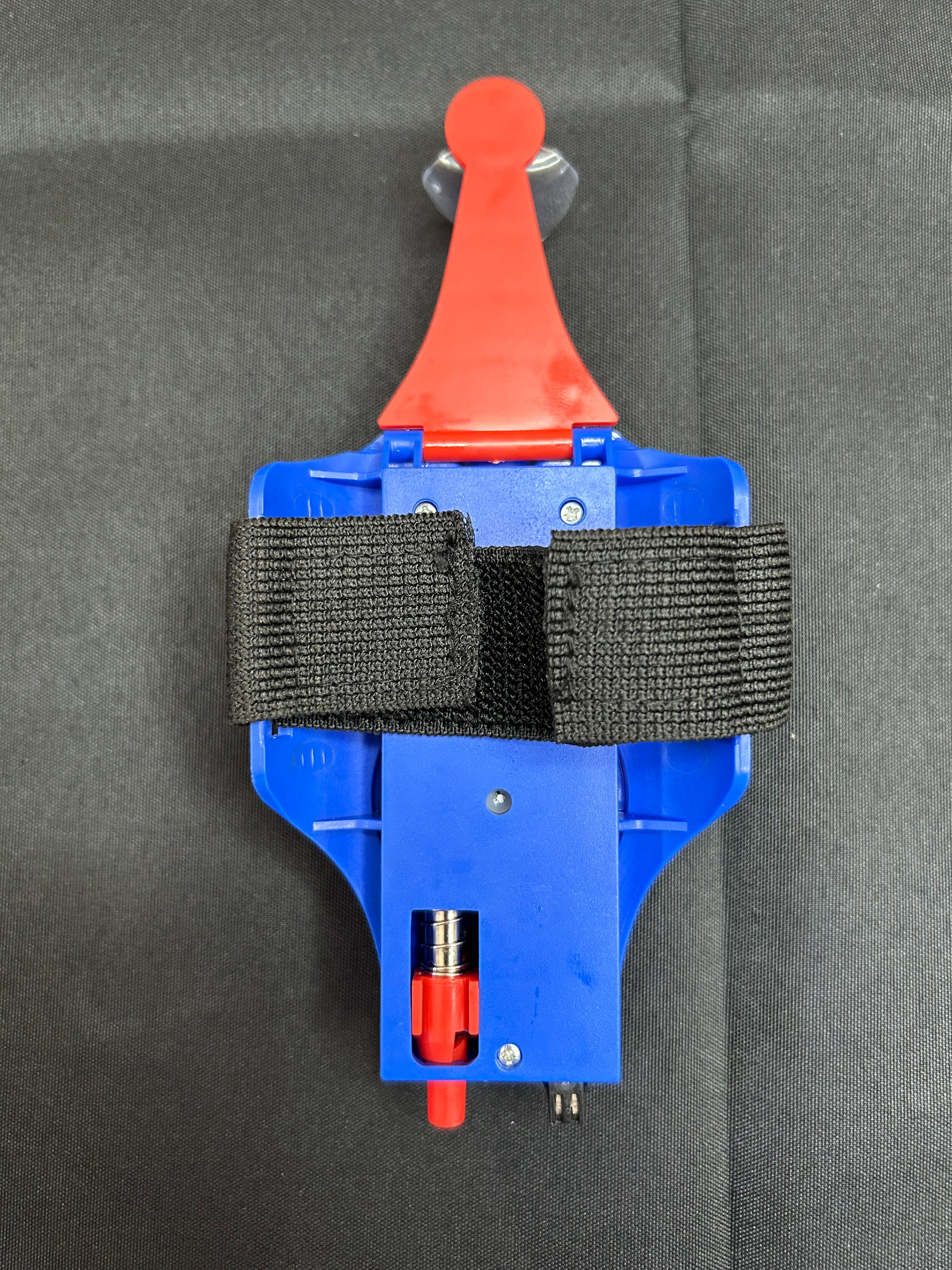 “Spider Web Shooter”Features ultra-long range, auto retraction, and premium craftsmanship.